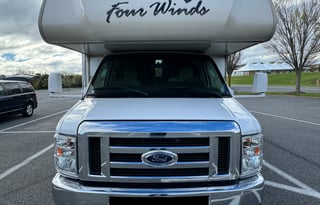 2018 Thor Motor Coach Four Winds 22B “Let’s Go!”