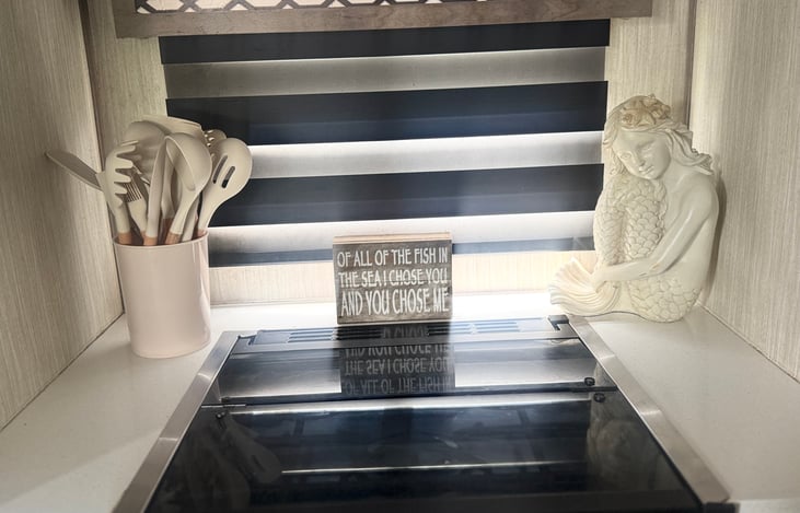 Cooking Utensils & Decor