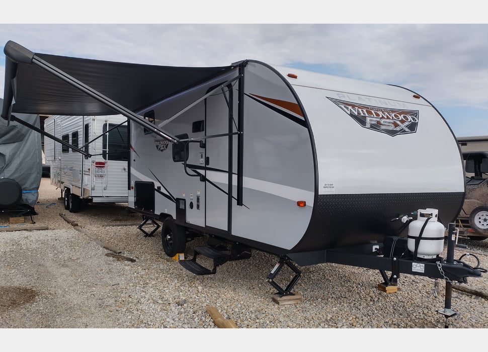 Travel Trailer rentals in Whitehouse