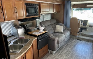 2014 Coachmen RV Pursuit 33 BH