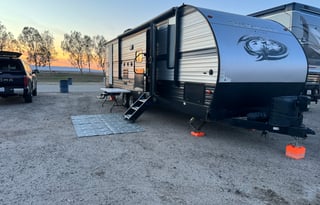 2019 Cherokee Forest River. Sleeps 10!