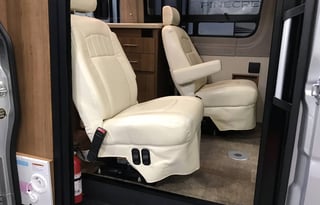 MERCEDES WINNEBAGO ERA 70X