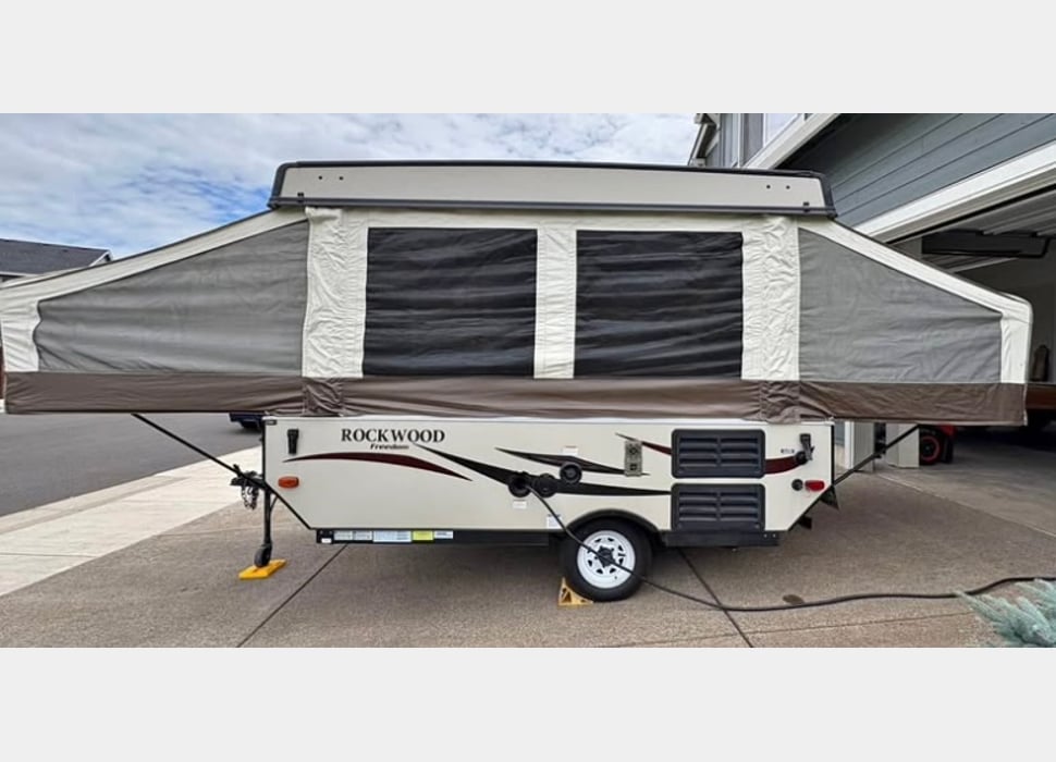 Pop-up Camper rentals in Coburg