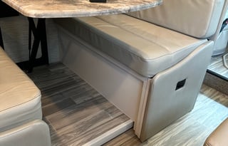 2021 THOR ACE MOTOR COACH