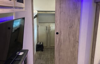 Genesis - 2021 FR Cherokee 30DBH-L (Delivery Only)