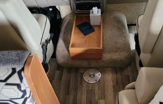 2018 Winnebago Sunstar 27PE