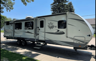 2019 Highland Ridge Bunk House with HUGE couch