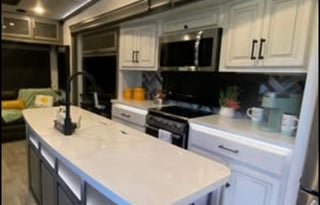 2022 Keystone RV Montana 3781RL