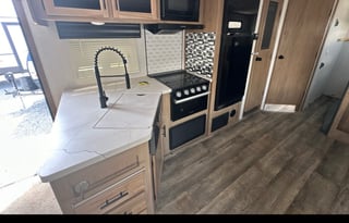 2023 Cherokee Alpha Wolf