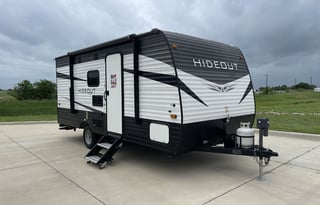 Camping on EASY MODE / Family-Ready / Easy to Tow!
