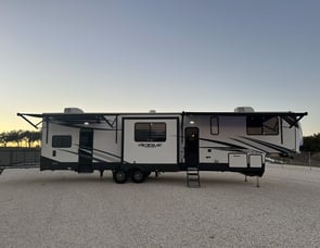 Forest River RV Vengeance Rogue Armored VGF383G2