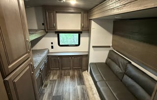 2022 Keystone RV Cougar Half-Ton 34TSB