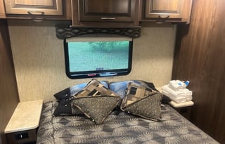 Beautiful Coachmen RV Mirada 35ft Bunk House