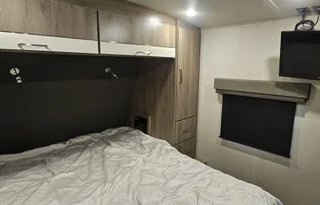 The Willow Grove Retreat • TT-6G