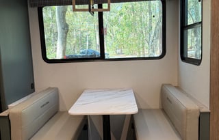 Luxury Eddie Bauer 5th Wheel Delivery no pick up