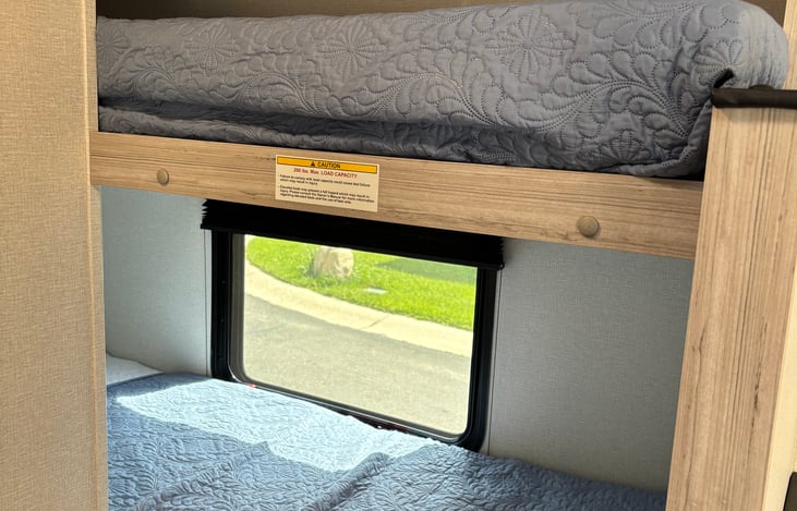 Single bunks
