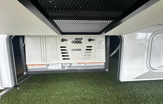 The Cowtown Coach! - AutoLevel, 2 A/Cs, Bunk Model