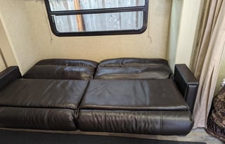 2018 Winnebago Micro Minnie 2106FBS