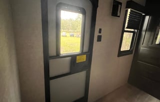 Luxury new spacious camper near Myakka State Park