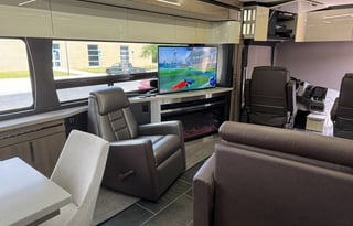 Luxury RV with flexible hosts.