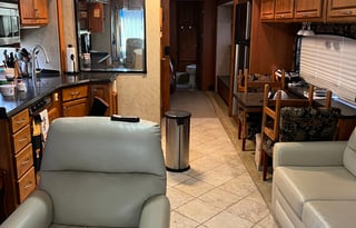 2009 Monaco Holiday Rambler Ambassador