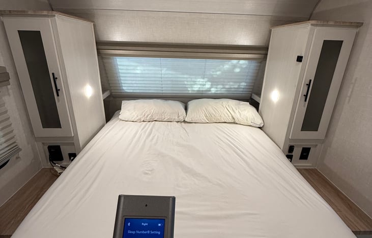 Full size 12" padded I8 Sleep Number adjustable bed for an amazingly comfortable, sound night of sleep.