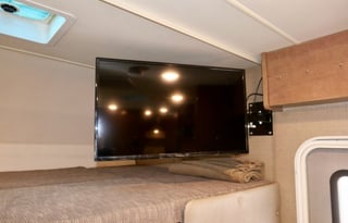 Kid & Pet Friendly Modern Class C 2019 Winnebago