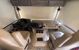 Sleeps 8 ~ 2 FULL baths! - FINDING CLARA-T!