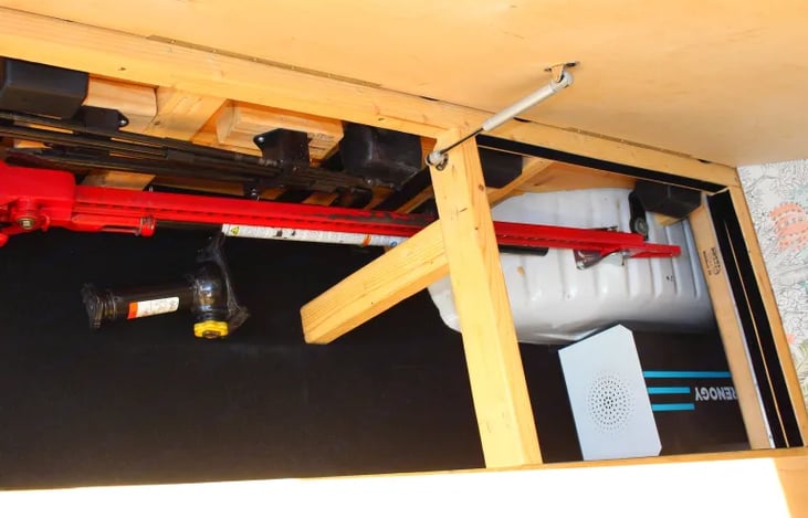 Storage under dinette seats
Farm jack and tools to change out the spare tire