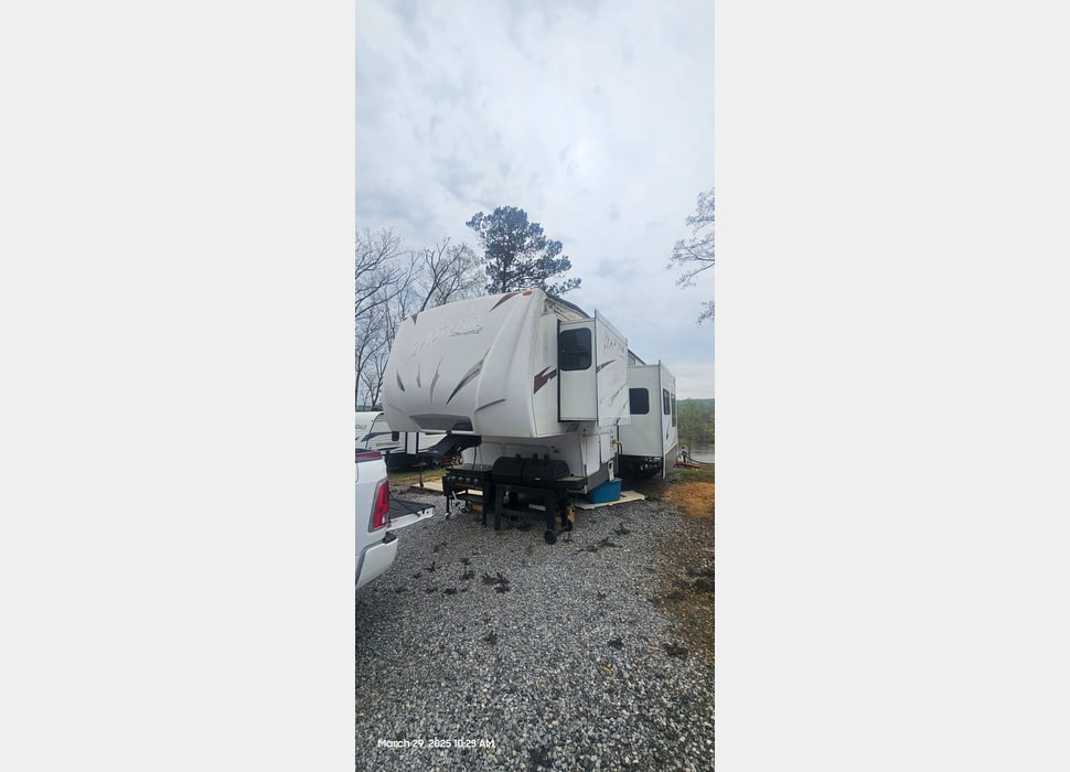 Fifth Wheel rentals in Chelsea