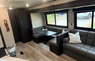 2023 Jayco Jayflight family beach fun