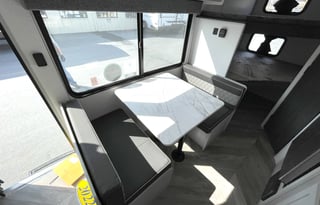 Z RV Adventure "LYNN"