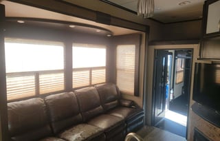 2016 Grand Design Momentum M-Class 350M