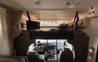 2022 Entegra Odyssey 31F–Sleeps 10, Wifi, Loaded