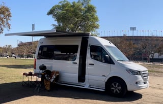 "Baby Beluga" 20ft MB Sprinter Glampervan