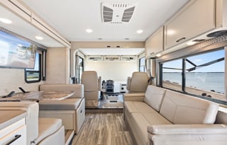 Thor ACE RV: Bunk Beds, Pet-Friendly, Loaded