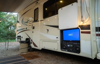 Free Wifi | Easy to Drive | Sleeps 7 | Big Battery