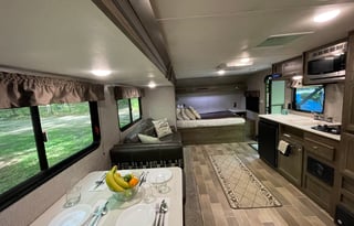 2020 Dutchmen RV Coleman Lantern LT Series 18FQ