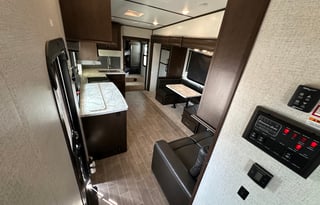 2021 Dutchmen RV Atlas 2942BHF