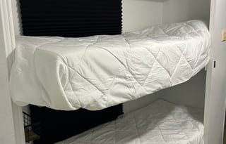 Earth Trekker 35’ Motorcoach for 8