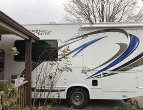 Thor Motor Coach Freedom Traveler Elite