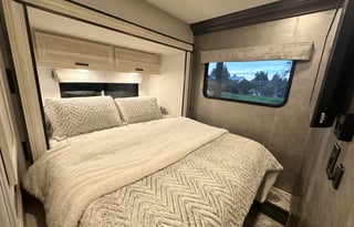 Clean&Comfortable 2023 Forest River Sunseeker LE