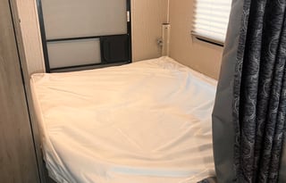 Family and Pet Friendly fun in this Freelander RV!