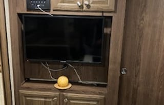 PERFECT Family RV Trailer Bunk House-PetsWelcome