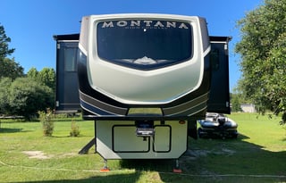 2020 Montana High Country Front Living