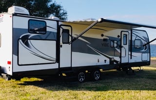 “Miami Vibe”, Family Friendly Resort on wheels!