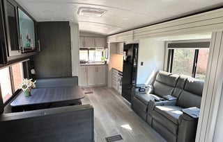 Couples Camper with an excellent floorplan!