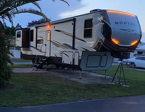 Keystone RV Montana High Country 373RD