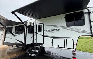 Spacious super clean camper