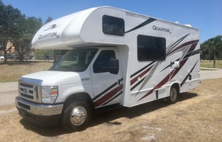 2021 Thor Motor Coach Quantum SE SE22 Ford